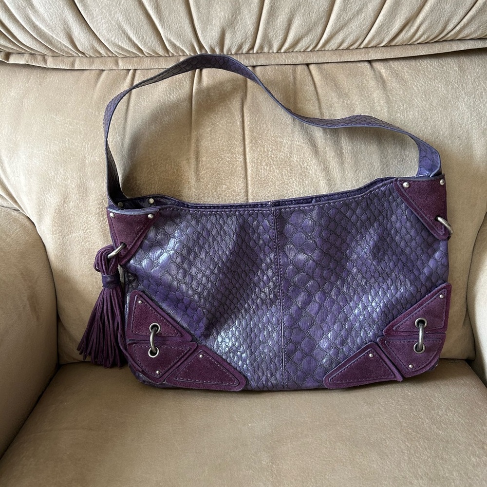 Used but in great condition purple purse - Picture 5 of 7